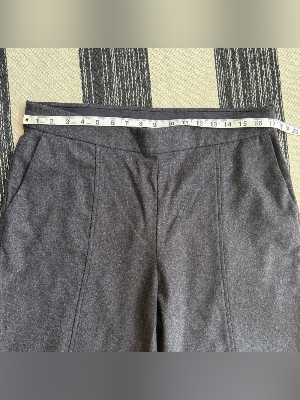 Eileen Fisher Women's Charcoal Gray Pleated Virgin Wool Ankle Lantern Pants Sz L - Picture 9 of 13